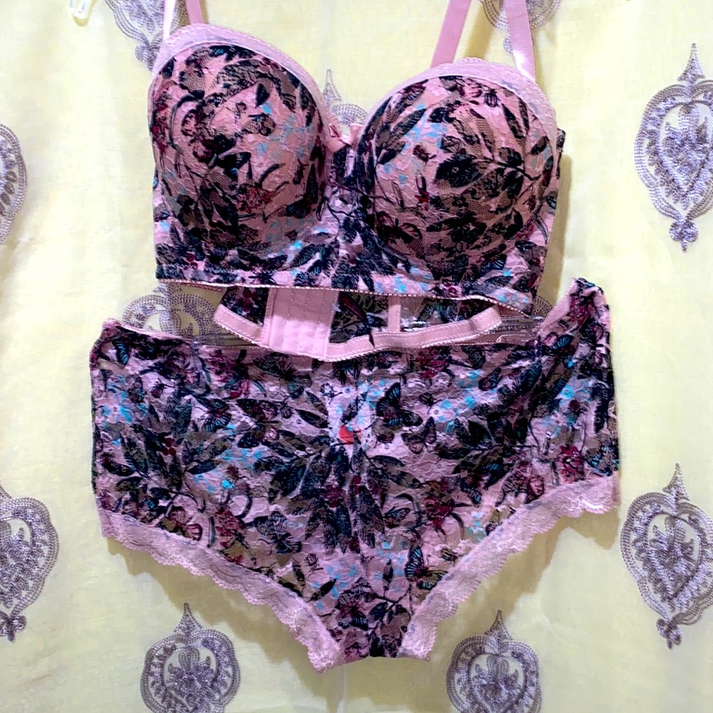 NWOT BLACK FUCHSIA BUTTERFLY PINK/BLACK LACE BRA/PANTY SET SZ 42C